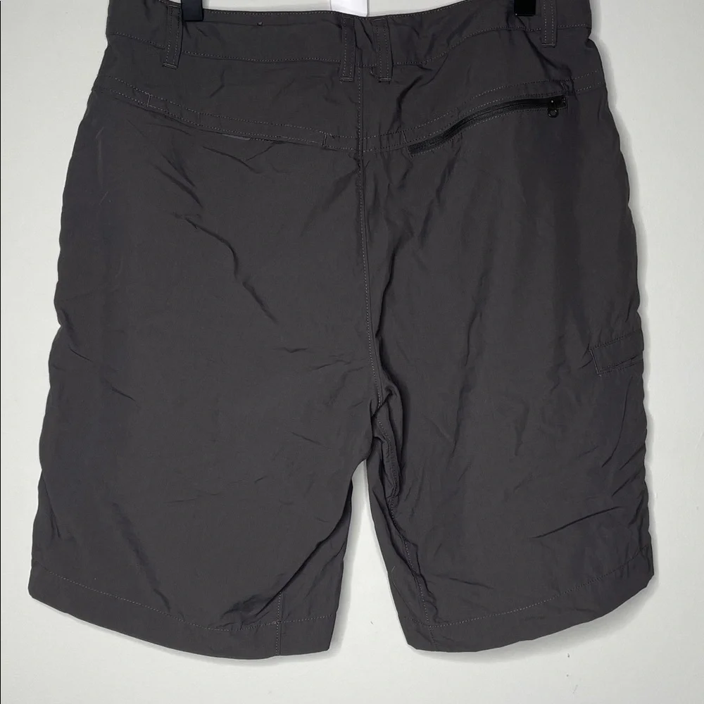 The North Face Men's Charcoal Shorts Size 32